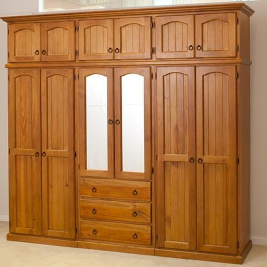 Classic Teak Almirah — Wooden Almirah